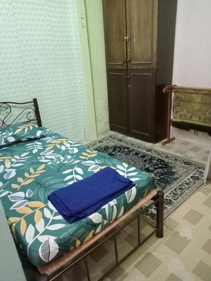 FirZan Homestay Bukit Mahkota Kajang Luaran gambar